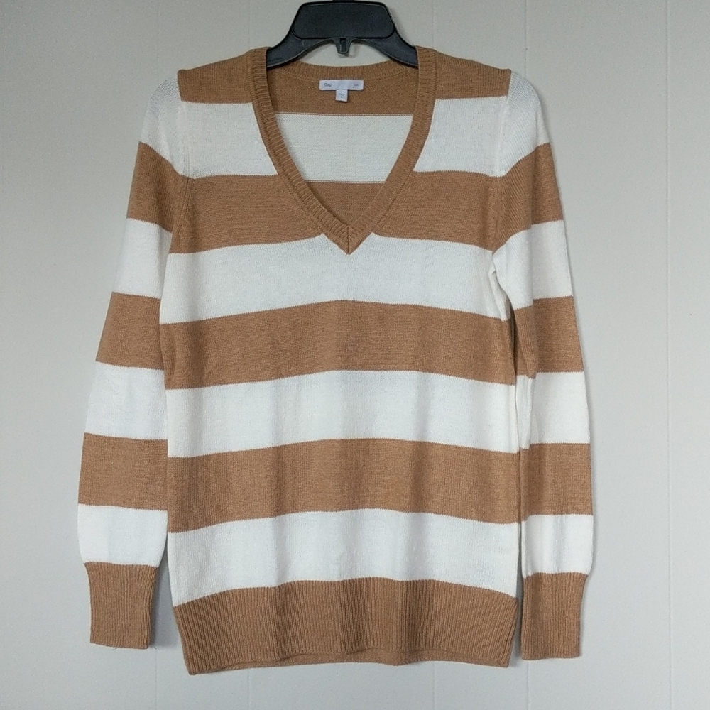 NWOT Gap Luxe sweater